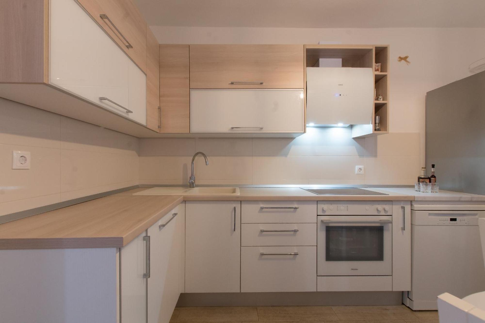 Apartments Jagoda Макарска Екстериор снимка