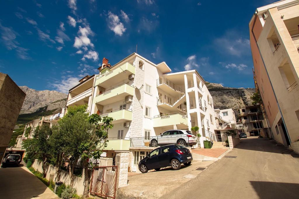 Apartments Jagoda Макарска Екстериор снимка